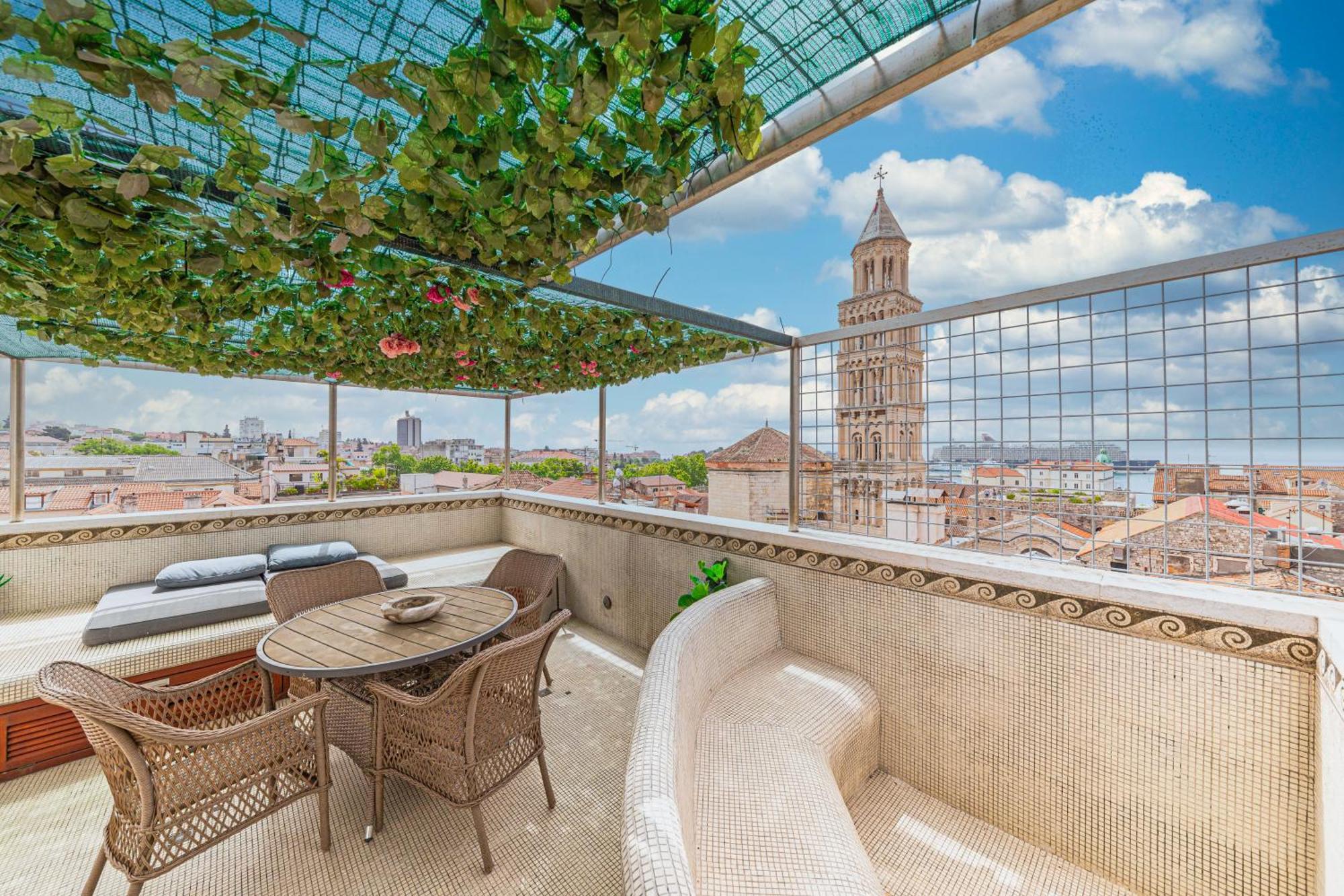 Augubio Penthouse Apartment สปลิท ภายนอก รูปภาพ