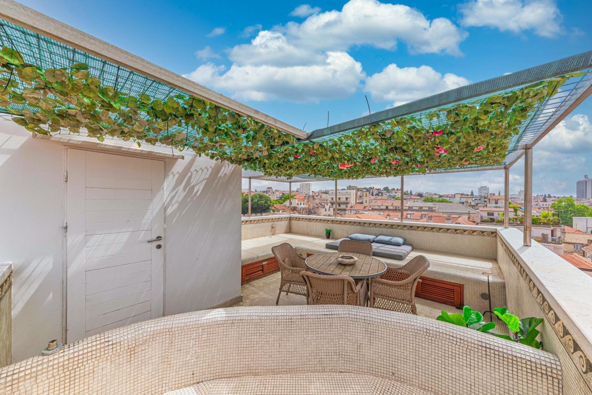 Augubio Penthouse Apartment สปลิท ภายนอก รูปภาพ